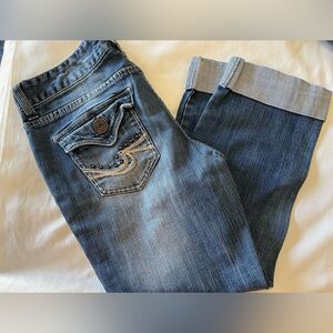 MAURICES CAPRIS SIZE 5/6